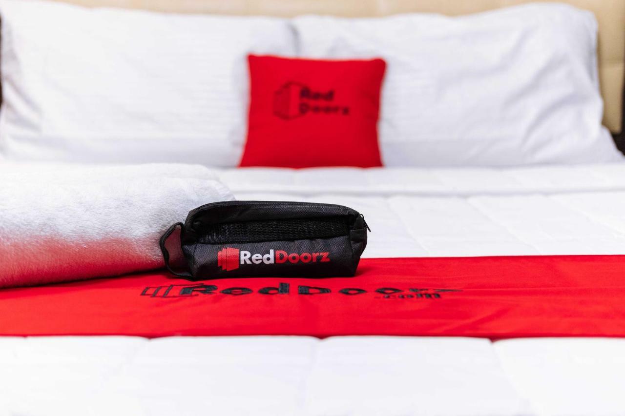 Reddoorz Plus @ Silk Residences Sta. Mesa Monthly Stay Manila Luaran gambar